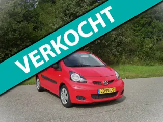 Toyota Aygo 1.0-12V Access . 5 Deurs . Airco . Audio . enz