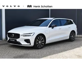 Volvo V60 T8 Plug-in hybrid AWD Plus Dark | Trekhaak | Stoel-/Stuurwiel verwarming | 360 graden came