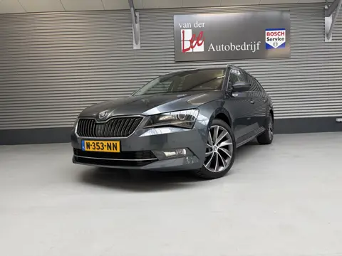 Škoda Superb Combi 1.4 TSI ACT/NAVI/CARPLAY/PDC/CAM/DODE HOEK/ADAPTIVE CR/ENZ
