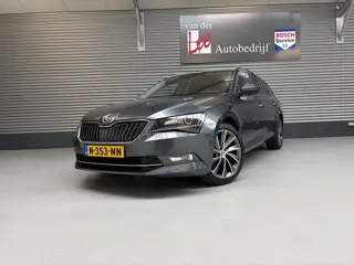 Škoda Superb Combi 1.4 TSI ACT/NAVI/CARPLAY/PDC/CAM/DODE HOEK/ADAPTIVE CR/ENZ