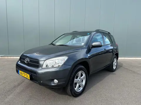 Toyota RAV4 2.0 VVTi Executive 4WD | LEDER | TREKHAAK !