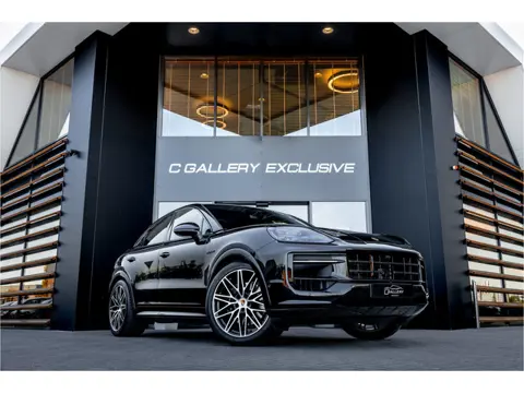Porsche Cayenne Coupé 3.0 E-Hybrid - BTW | Sport Chrono + | Panorama | Passenger Display | Bose | St