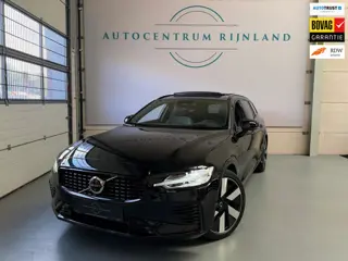 Volvo V60 2.0 T6 Plug-in hybrid AWD Ultra Dark, Pano, HUD, Leer, Elektrische stoelen, stoel/Stuurver
