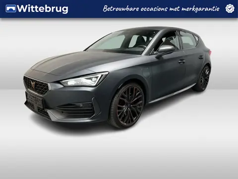 CUPRA Leon 1.4 e-Hybrid VZ Black Edition / AUTOMAAT/ 245 PK/ LEER/ ACC/ FULL LINK/ PARK.SENSOR.V+A/ 