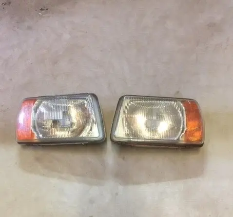 Set koplampen voor een Opel Ascona B