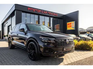 Volkswagen Touareg 3.0 TSi 4MOTION R, Pano, Massage, Trekhaak, Nachtzicht!