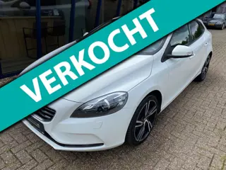 Volvo V40 1.6 T2 Momentum 120PK ''18 VELGEN / XENON / PDC