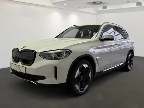 BMW iX3 80 kWh (210kW/286pk) ** LED, LEDER, PANO, TREKH, H&K SOUND,  20-inch LMV ** 1e EIG - UNFALLF