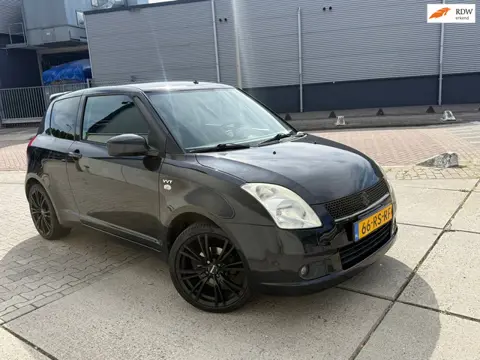 Suzuki Swift 1.5 Exclusive Airco apk rijd en schakelt goed