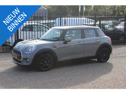 MINI 5-Deurs 1.2 One Pepper Business, Navigatie, Airco!
