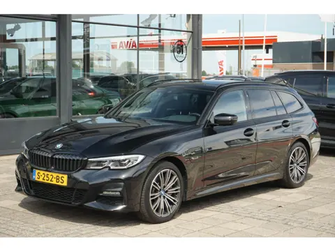BMW 3-serie Touring 330e High Executive