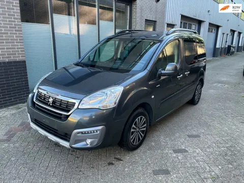 Peugeot Partner Tepee 1.2 PureTech Allure! Navi! Parksensor!