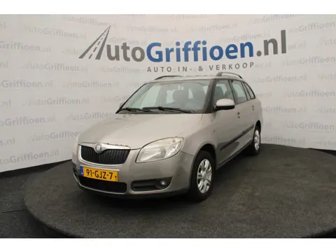 Škoda Fabia Combi 1.4-16V Ambiente nette stationcar met nieuwe APK bij aflevering