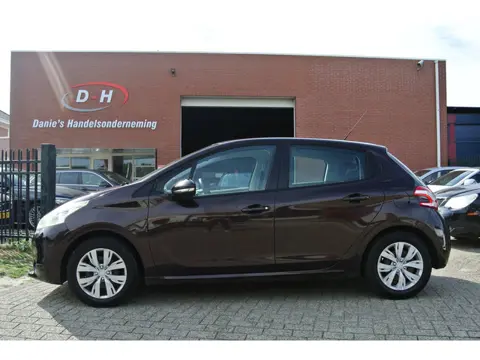 Peugeot 208 1.2 VTi Active inruil mogelijk nap