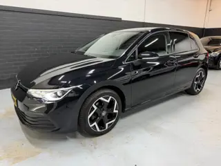 Volkswagen GOLF 8 1.5 eTSI DSG IQ CAMERA VEEL OPTIES!