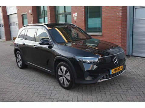 Mercedes-Benz EQB 350 4MATIC 67 kWh PANO 360 FACELIFT