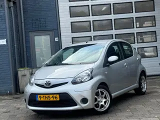 Toyota Aygo 1.0 VVT-i Comfort | Elek-Pakket | Airco | 5-DRS | LMV