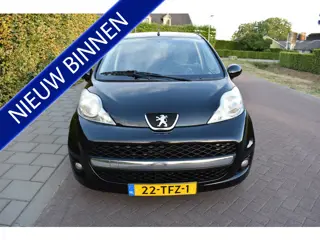 Peugeot 107 1.0-12V Black & Silver 5 deurs Puntgaaf!