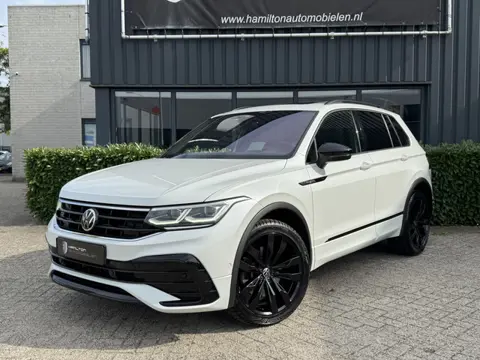 Volkswagen Tiguan 2.0 TSI 190pk 4Motion DSG / Aut. 3x R-Line Facelift IQ Light Panoramdak Trekhaak 2
