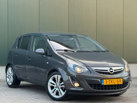 TOPSTAAT Opel Corsa 1.4-16V Cosmo | VOLLE AUTOMAAT Unieke KM