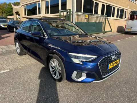 Audi A3 Sportback 35 TFSI Business edition Panoramadak