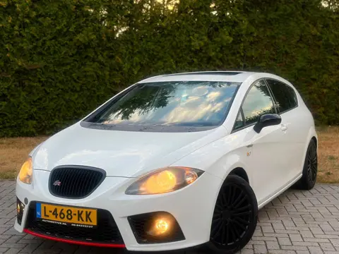 Snelle Seat Leon 2.0 TFSI FR | DSG AUTOMAAT | NIEUWE APK |