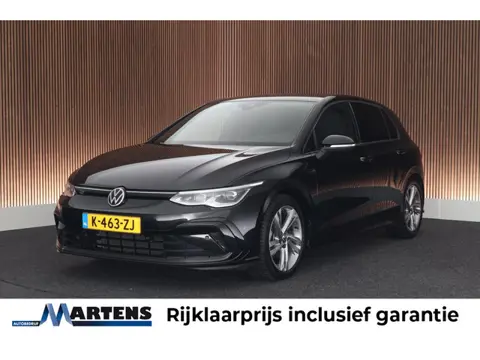 Volkswagen Golf 1.5 eTSI 150pk DSG R-Line Business IQ Light Trekhaak Camera Keyless ACC Navigatie