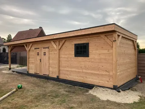 Maatwerk- Douglas houten bijgebouwen, tuinhuisjes