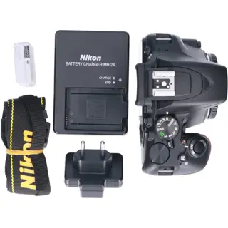 Tweedehands Nikon D3500 Body CM7372