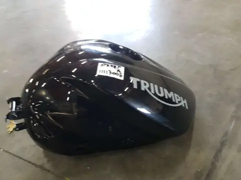 TANK Triumph Street Triple 675 2011 - 2012