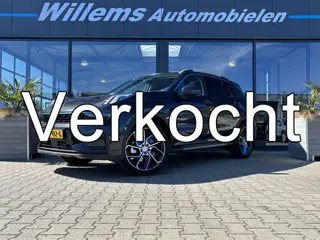 Lynk & Co 01 1.5 App-Connect, 360' Camera & Panoramadak Verkoopprijs = Inclusief Trekhaak