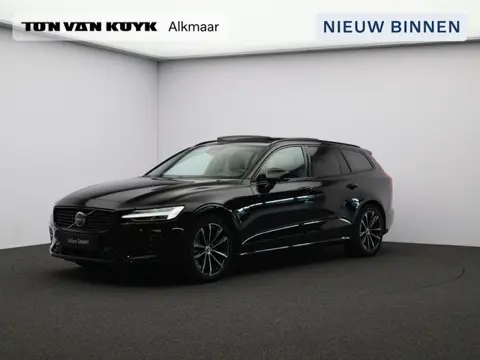 Volvo V60 2.0 T8 Plug-in hybrid AWD Plus Dark Trekhaak / Stoelverwarming / 360 camera / Parkeersenso
