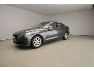 BMW 3 Serie Gran Turismo 320i Automaat / Active Cruise / Trekhaak / Leder / Camera / Head-up / Park 