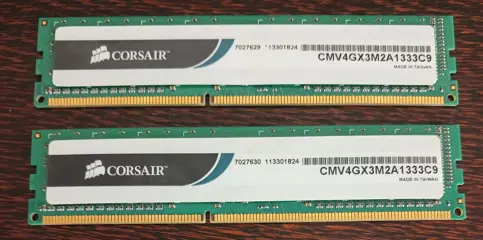 2x CORSAIR Ram gehuegen DDR3 1.333 GHz