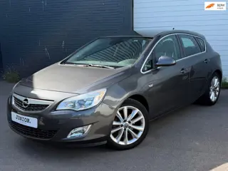 Opel Astra 1.6 Turbo Cosmo 179PK/STOEL-STUURVERWARMING/NAVI/LMV/PDC