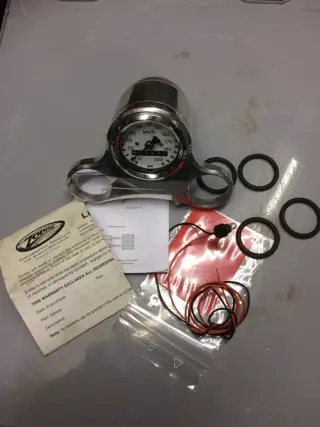Harley, nieuwe alu. Km/h houder (nieuwprijs = 180 euro) & nieuwe 48mm teller, 2 op 1