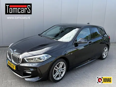 BMW 1-serie 118i 140PK Automaat Executive Edition M-Sport Sportstoelen/Parkeerhulp/Navigatie/Cruise-