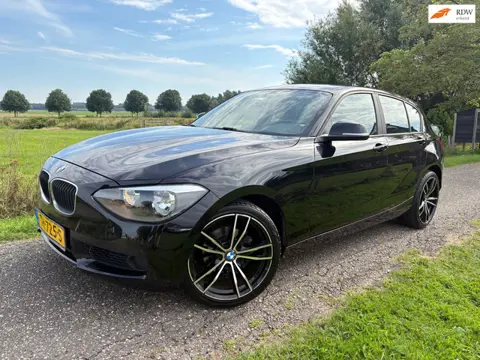 BMW 1-serie 114i EDE High Executive|Stoelverw|ParkSensor|Climate|2014| Zwart