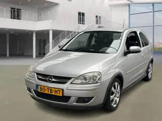 Opel Corsa 1.2-16V Silverline ( NW. APK KEURING BIJ VERKOOP )