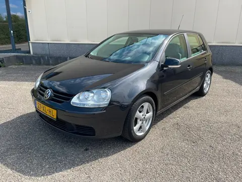 Volkswagen Golf 1.6 FSI Optive 4