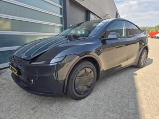 Tesla Model Y 256pk full self-driving schade kompleet kenteken model 2026