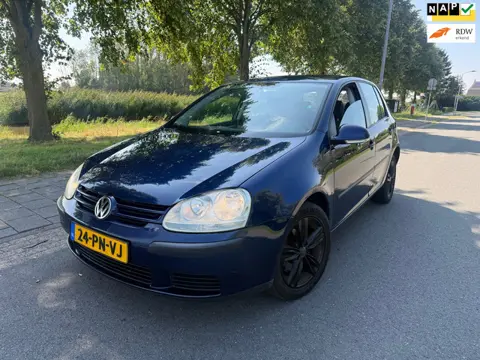 Volkswagen Golf 1.6 FSI Trendline ELEK.RAMEN/ APK 08-2027