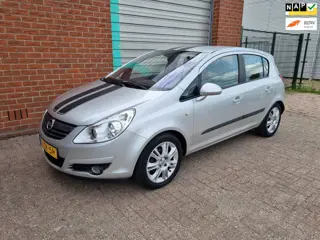 Opel Corsa 1.4-16V Cosmo 5-Drs Airco! Bj:2008 NAP!