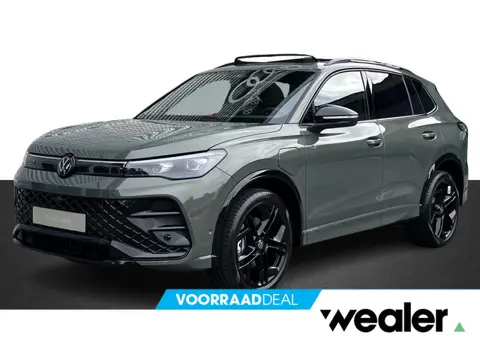 Volkswagen Tiguan R-Line Edition 1.5 eHybrid 150 kW / 204 PK DSG | Black Style | Panoramadak | Trekh