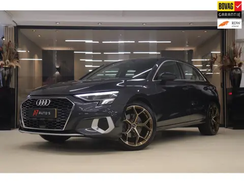 Audi A3 Sportback 30 TFSI Business edition NAP /CARPLAY/ACC/LANEASSIST/REMASSIST/SFEERVER/VOL