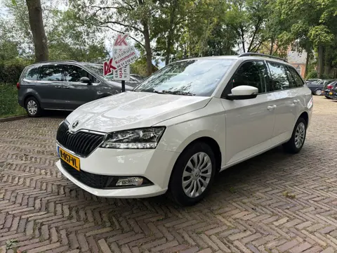 Skoda Fabia Combi 1.0 TSI Ambition. Wij zijn altijd de goedkoopste met de beste Vakgarage BOVAG serv