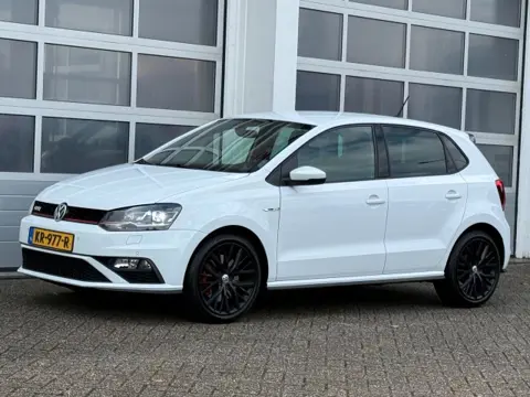VOLKSWAGEN POLO 1.8 TSI 192PK AUT. Xenon Navi Pdc Stoelverw Keurige auto!