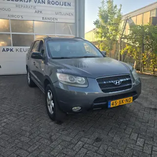 HYUNDAI SANTA FE 2.7 FE  2wd  Trekhaak 2000 kg 