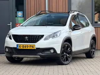 PEUGEOT 2008 1.2 PURETECH GT-LINE pano Carplay Trekhaak