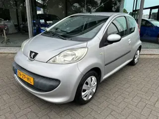 PEUGEOT 107 1.0-12V XS